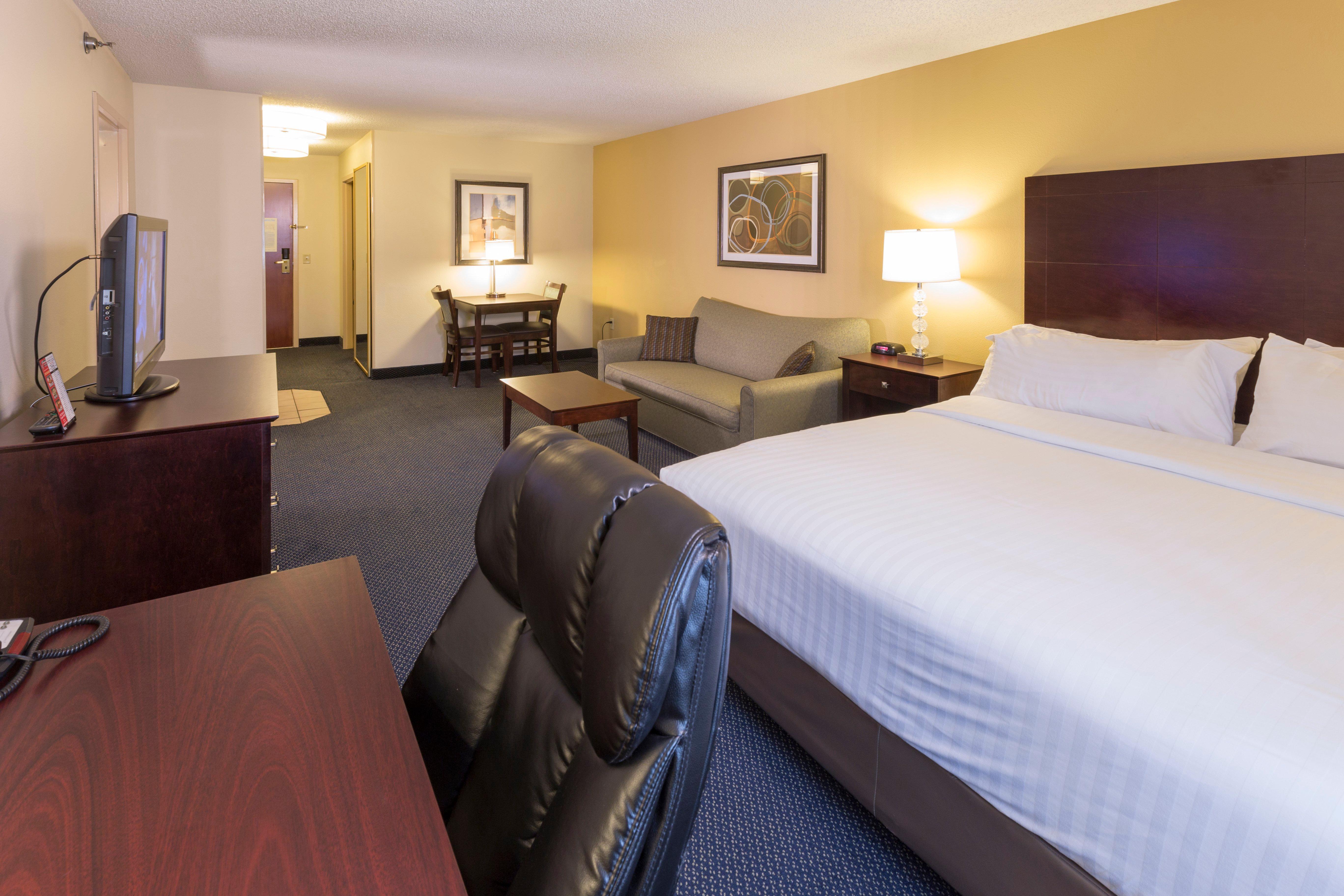 Holiday Inn Express Hotel & Suites-Saint Joseph By Ihg Exterior photo