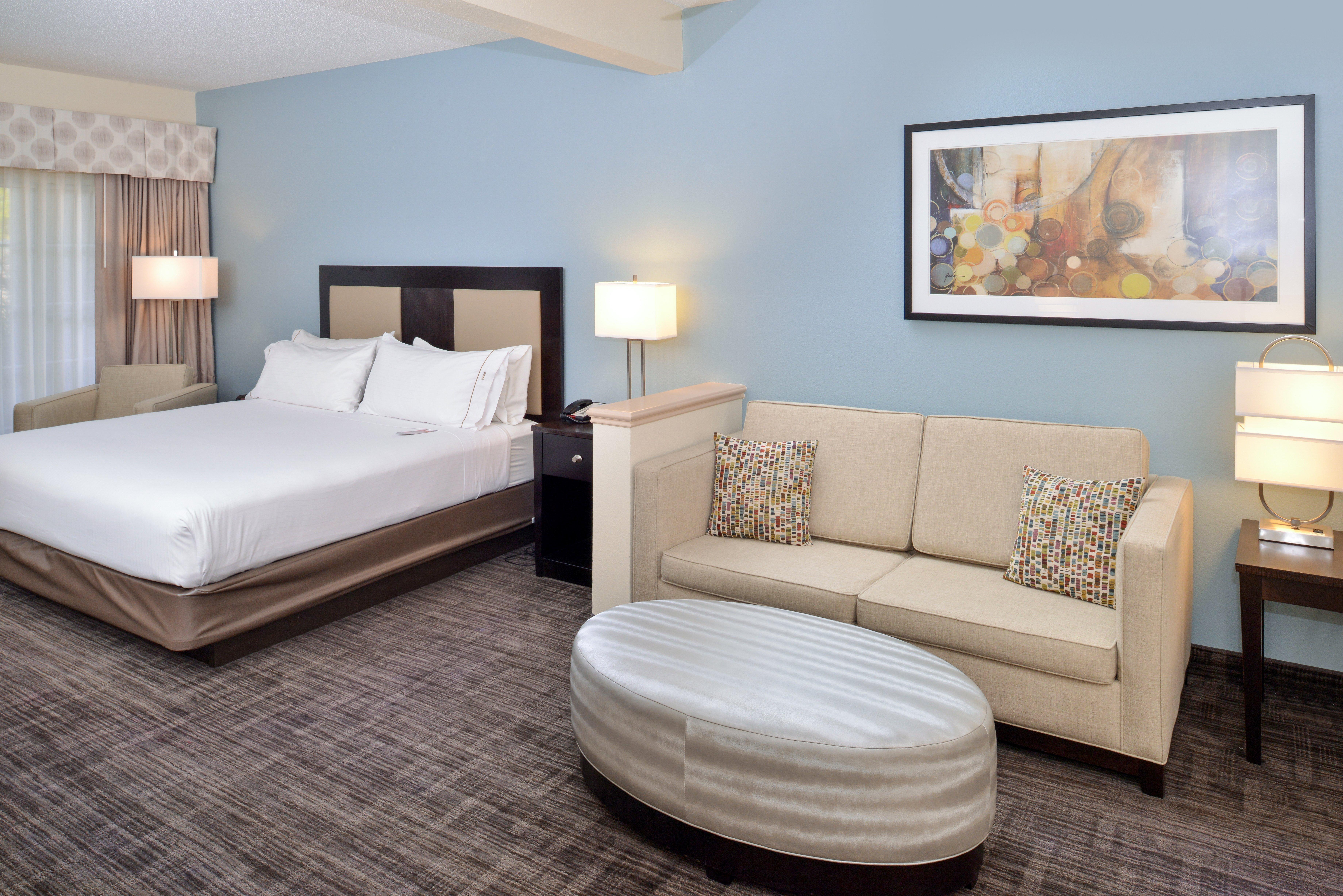 Holiday Inn Express Hotel & Suites-Saint Joseph By Ihg Exterior photo