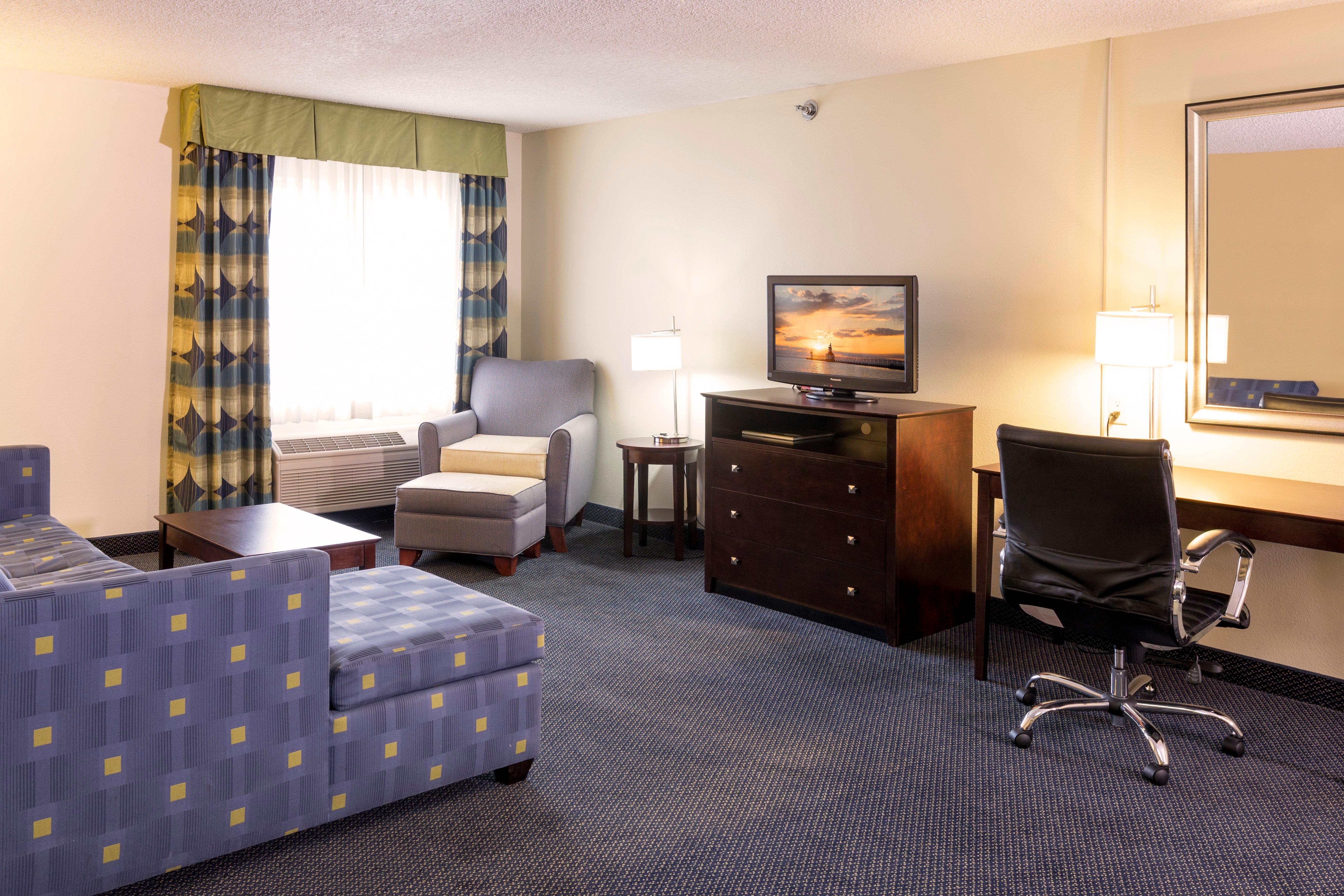 Holiday Inn Express Hotel & Suites-Saint Joseph By Ihg Exterior photo