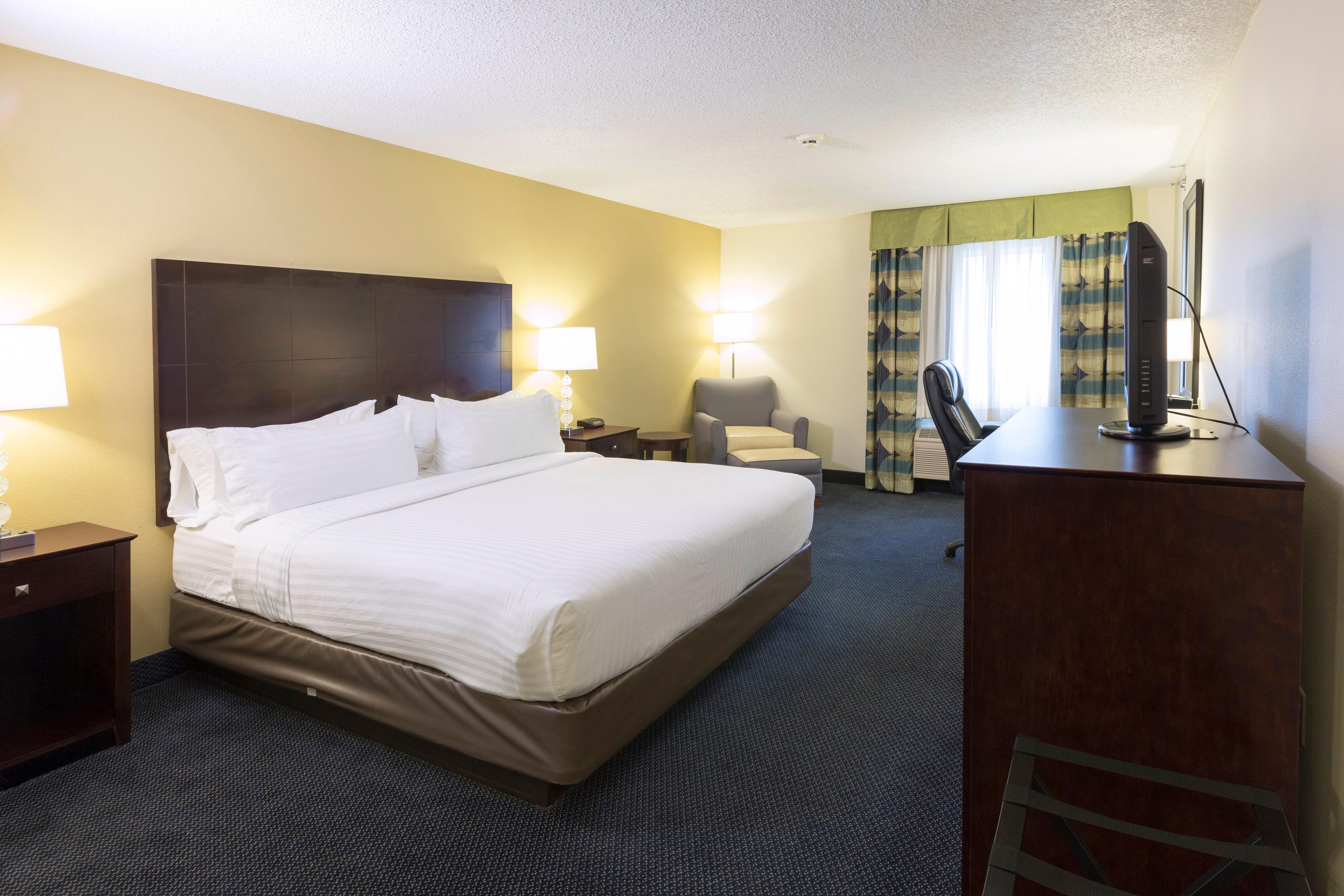 Holiday Inn Express Hotel & Suites-Saint Joseph By Ihg Exterior photo