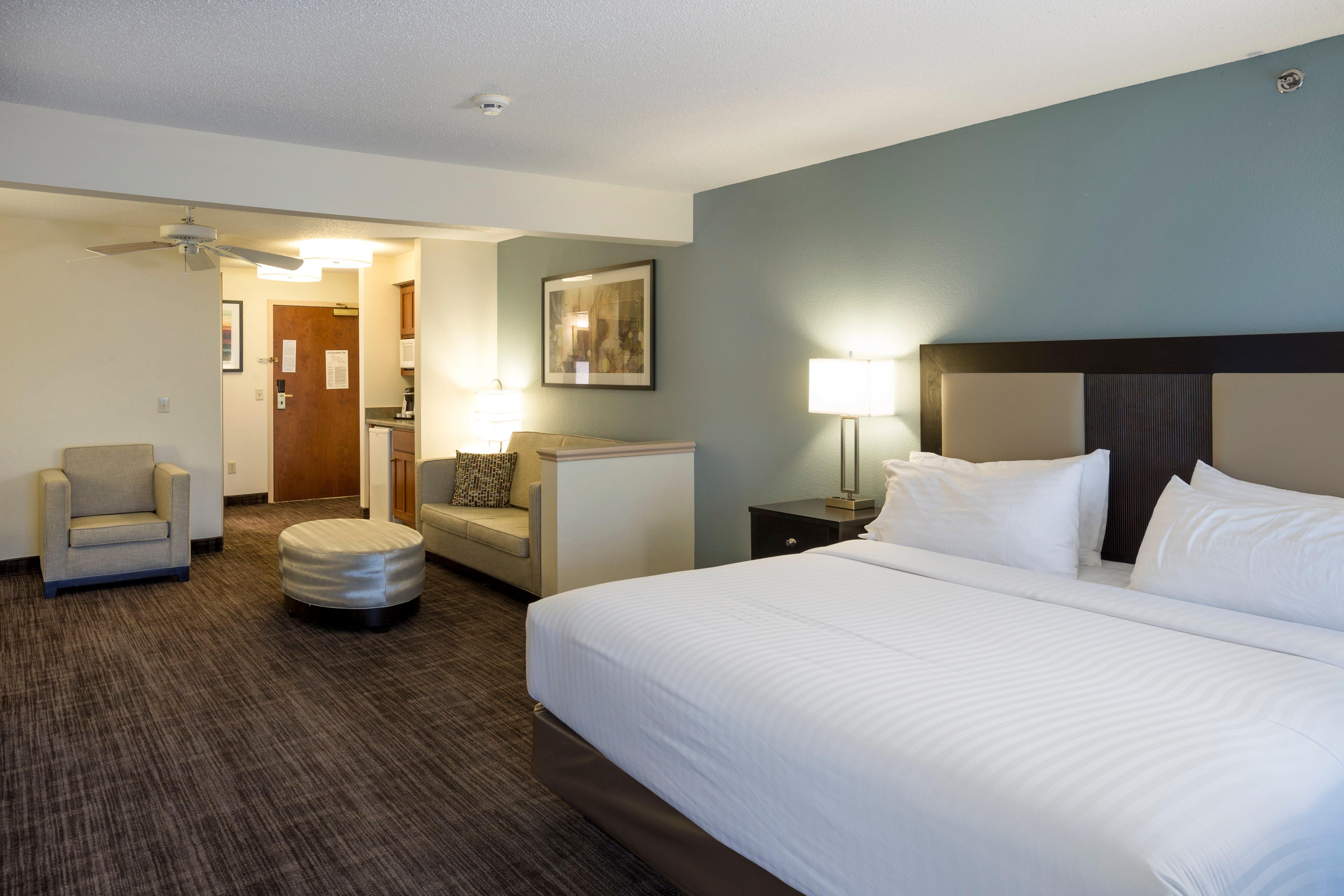 Holiday Inn Express Hotel & Suites-Saint Joseph By Ihg Exterior photo